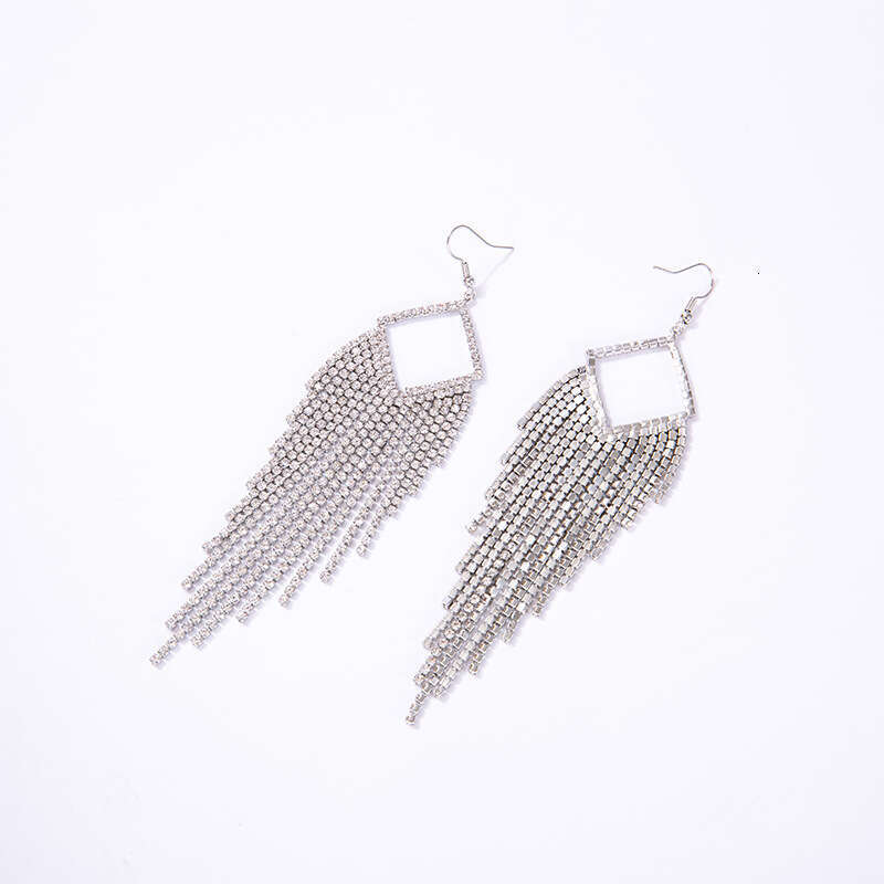 New Long Style Fashionable hot Personalized Retro Exquisite Premium Feeg Atmospheric Earrings 2025