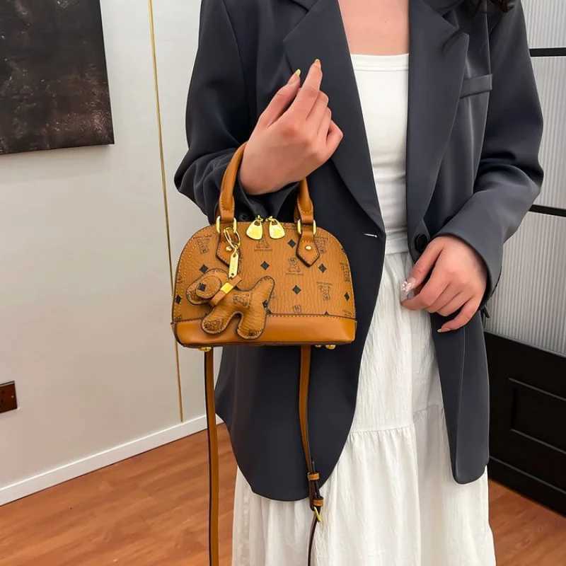 Stylish Simple Clutch Bag For Women Featuring Vintage Leather Design And High-End Luxury AppealW251106