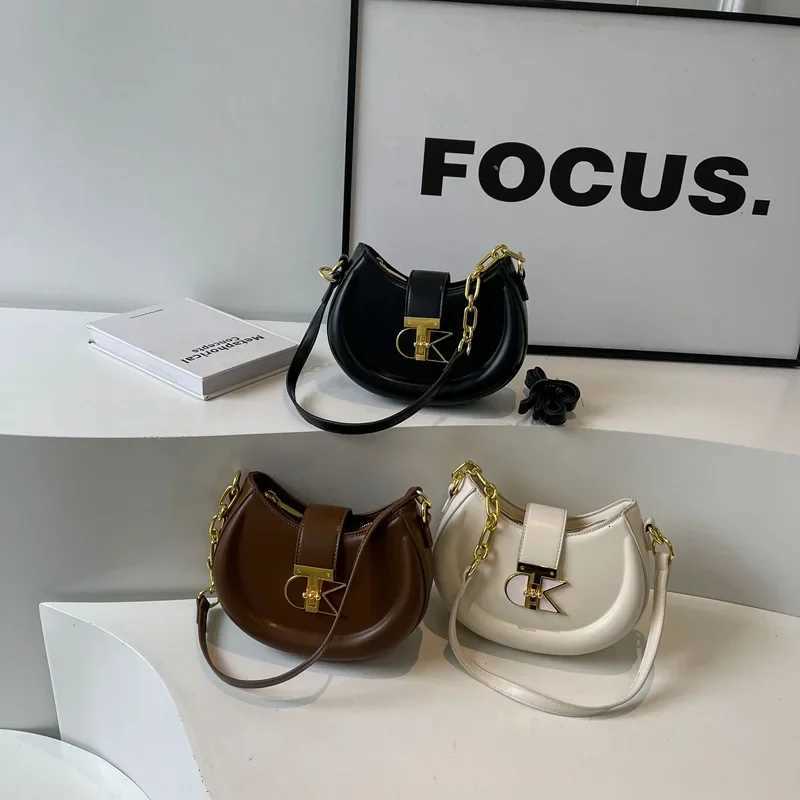 2025 New Fashion Personality Small Round Bag - Underarm/Shoulder/Handheld Temperament Versatile TrendW251106