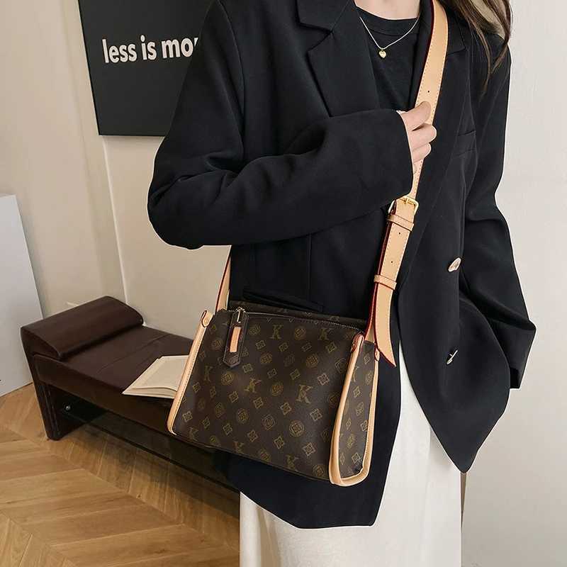 Luxury High-End Minimalist Unique Leather Crossbody Handbag For Women With Trendy Fashionable Design And LetterW251106
