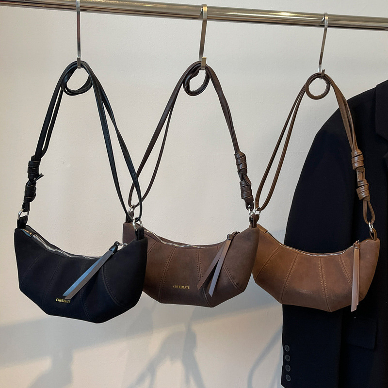 2025S Designer Women S Bag Autumn New Women S Versatile Light Luxury Simple Bull Horn Bag Fashion Single Shoulder Crossbody Bag
