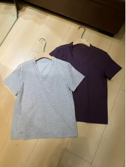 Casual solid color womens Vneck short sleeved cotton Tshirt 250407