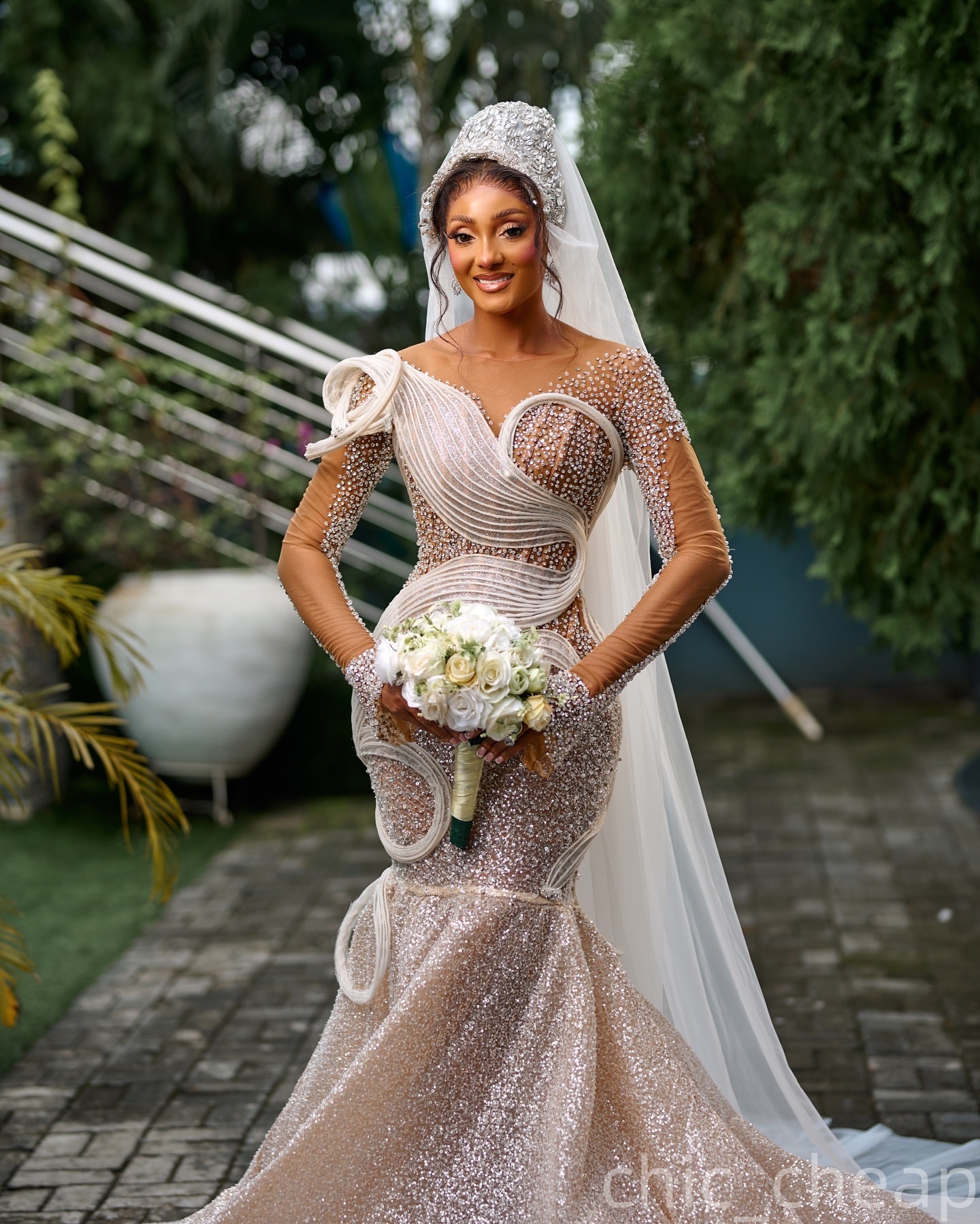 2026 Aso Ebi Plus Size Champagne Mermaid Wedding Dress Illusion Crystals Beaded Full Sleeves Sequined Stylish Bridal Gowns Dresses ZJ0461