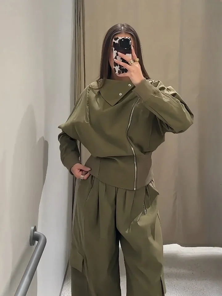 womens bat long sleeved stand up collar simple pleated jacket decoration high waisted loose mens suit 250407