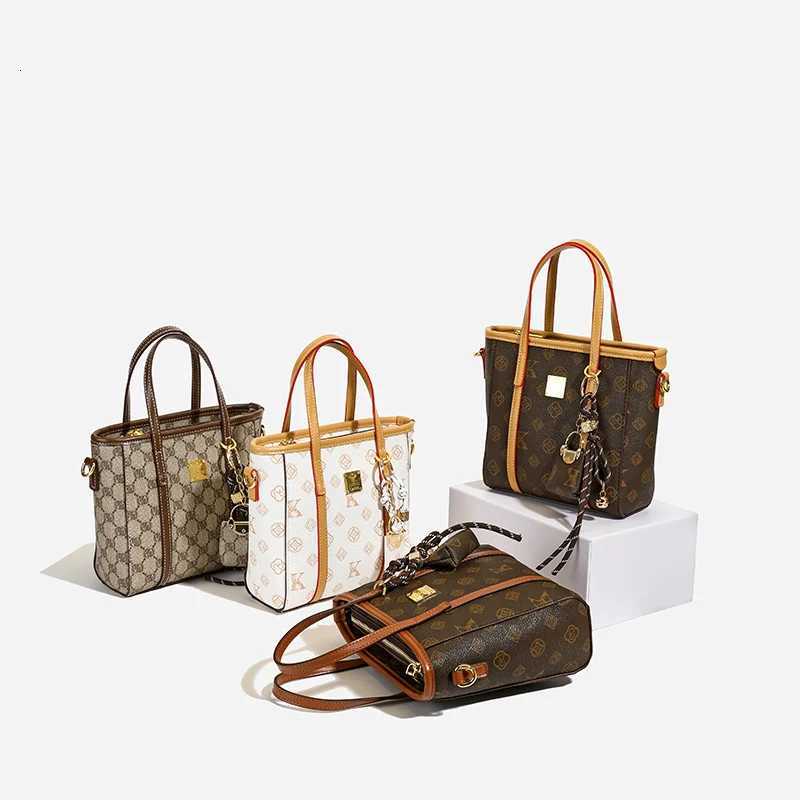 Fashionable Trendy Clutch Bag Mini Casual For Women Solid Color Luxury Designer Paris And SimpleW251106