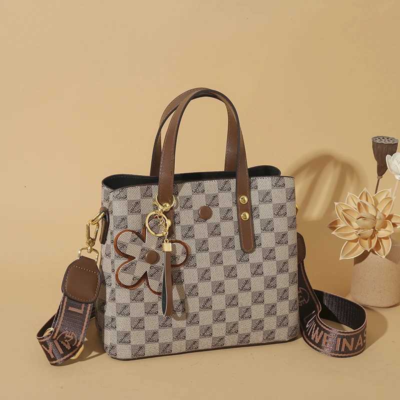 Sophisticated Womens Crossbody Bag Premium Leather Shoulder Handbag Ladies Elegant Tote Purse SetW251106