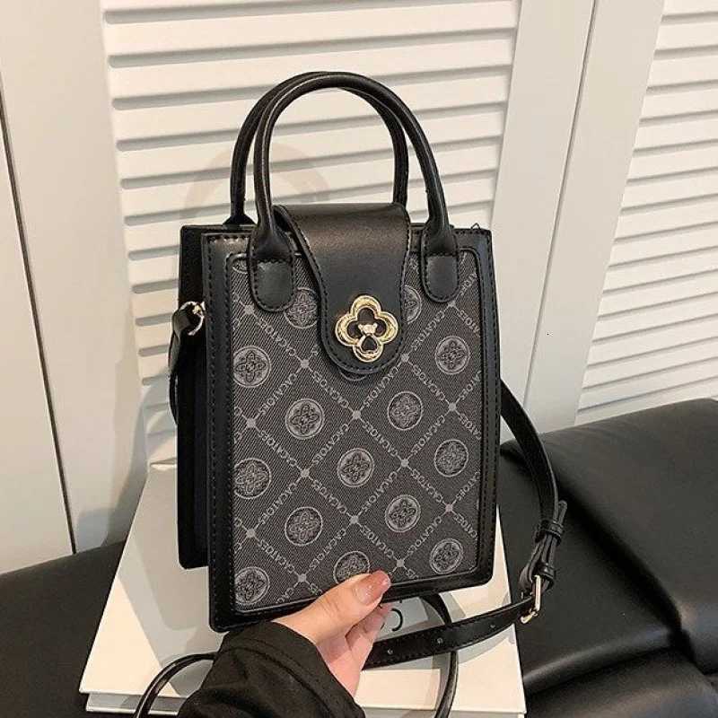 Popular Classic Leather Messenger Bag For Women Tote Handbag Elegant Crossbody Strap Designer Brand High QualityW251106