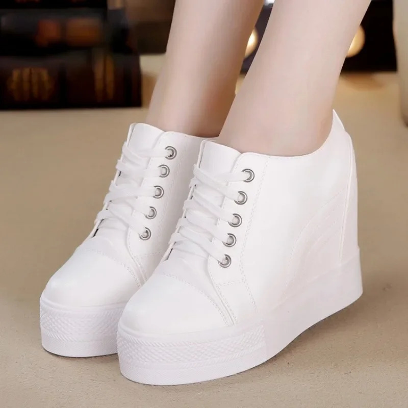 High Top Womens Casual Shoes Leather Casual Sneaker Hidden Increased Ladies Ankle Boots Plush Woman Platform Boots Botines 250402