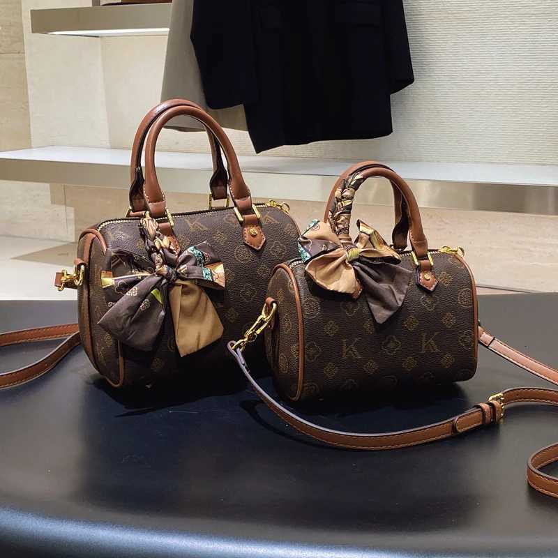 Womens Stylish Leather Tote Bag With Multiple Pockets - Famous Designer Shoulder Crossbody Bag For LadiesW251106