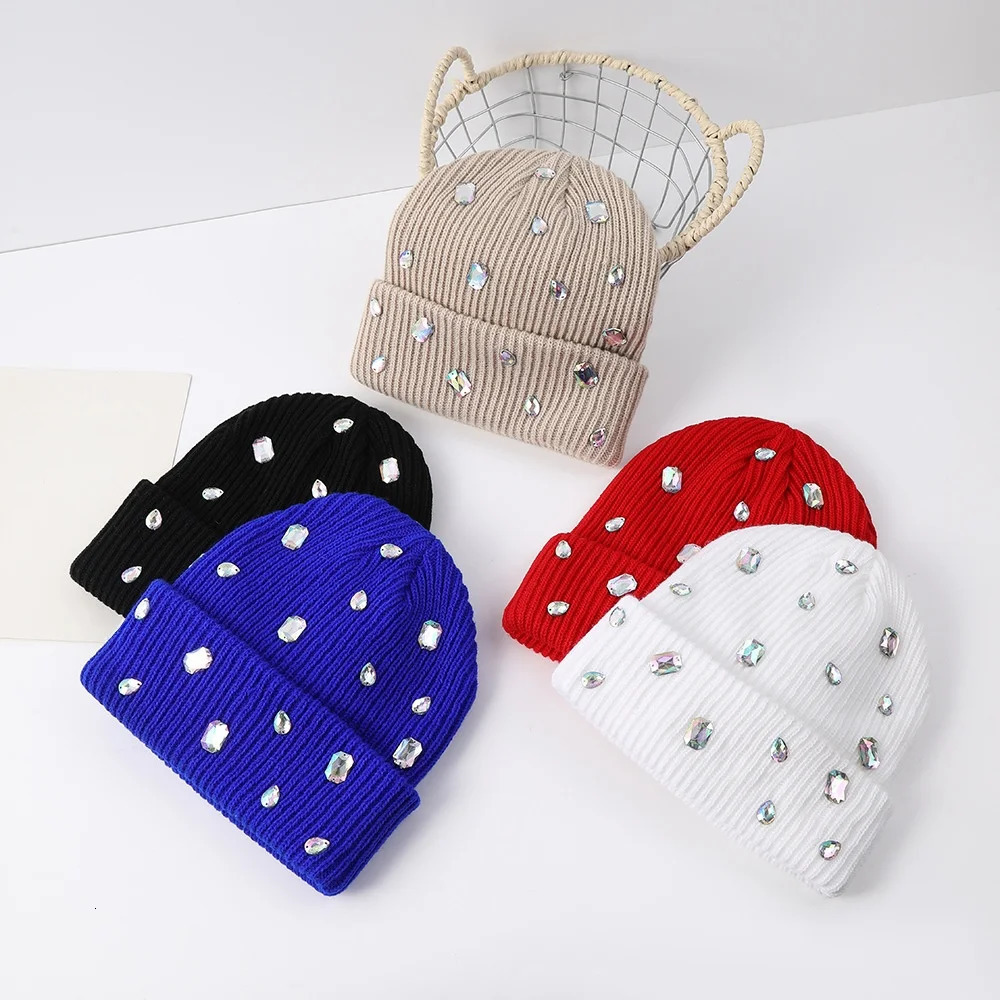 Fashionable Versatile Rhinestone-embellished Beanie Autumn/Winter Pullover Knit Cap Punk-style Rhinestone-adorned Hat 251104