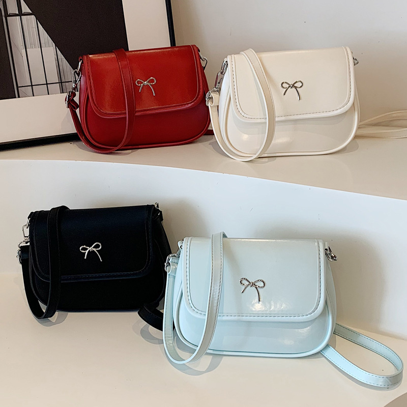 2025S Designer Women S Bag New Underarm For Women Simple Solid Color Single Saddle Korean Edition Trendy Fashion Cross Shoulder Small Square Bag
