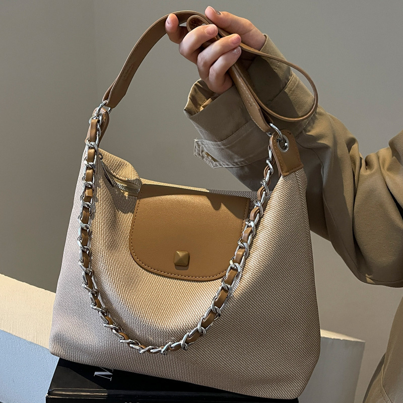 2025S Designer Women S Bag Korean Commuter Crossbody For Women Autumn Winter New Style Artistic Simple Tote Large Capacity Work Single Shoulder Women 