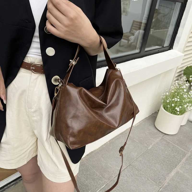 Elegant-durable 2025 New Ladies Luxury Brand Leather Crossbody Bag Famous Designer Popular Classic VintageW251106
