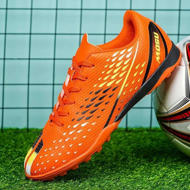 Men Football Breathable Indoor Training Soccer Shoes Futsal Long Spikes Ultralight Non-Slip Outdoor Sport Cleats Grass