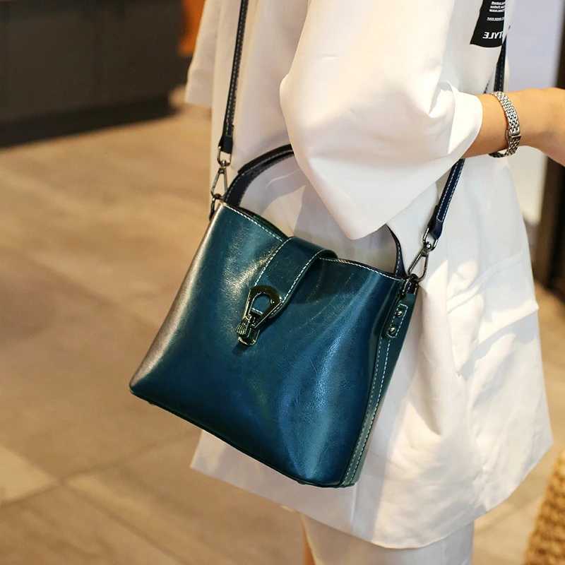 New Arrival Toptrends Genuine Leather Bucket Small Shoulder Crossbody Bags For Women New Trend Wide Strap Tote Ladies Handbags T250407