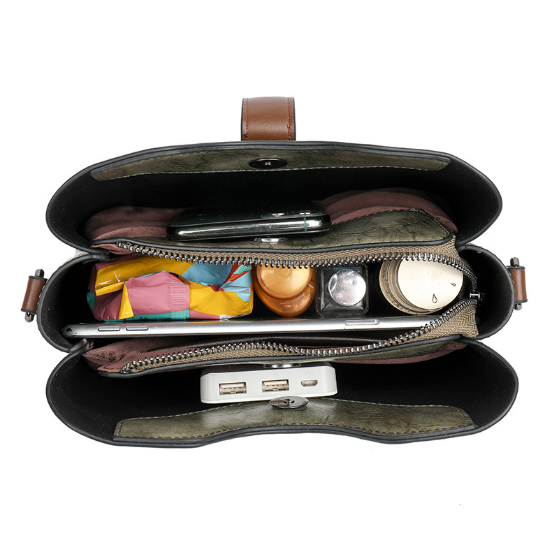 2025 New Bucket Bag Female Retro Fashion Large Capacity Tote Bag Commuter Crossbody Shoulder Handbag