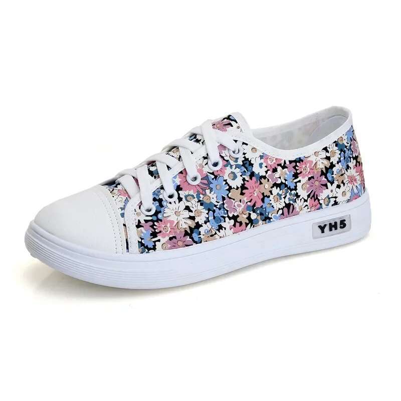 2025 New Women's Lightweight Green Lace Anti slip Canvas Student Shoes Red Cool Work Shoes Designer Women's Trendy Casual Shoes1