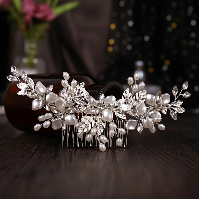 Silver pearl crystal Tiaras hair comb for wedding hair accessories bridal hair jewelry elegant womens headwear 250407