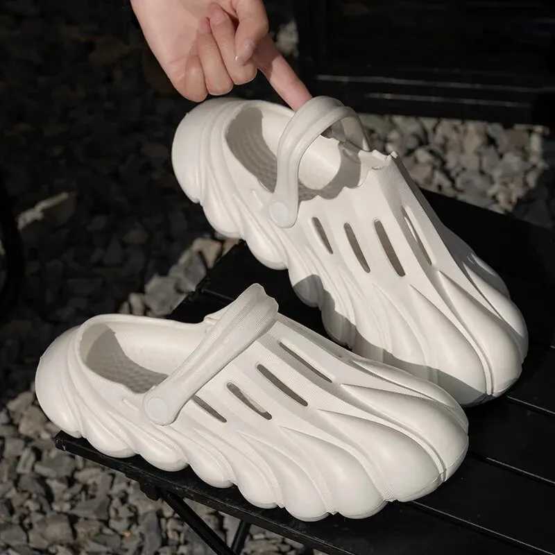 New Arrival Mens outdoor head skates thick soled sports sandals outdoor sandals beach sandals ZYT2423 T250407