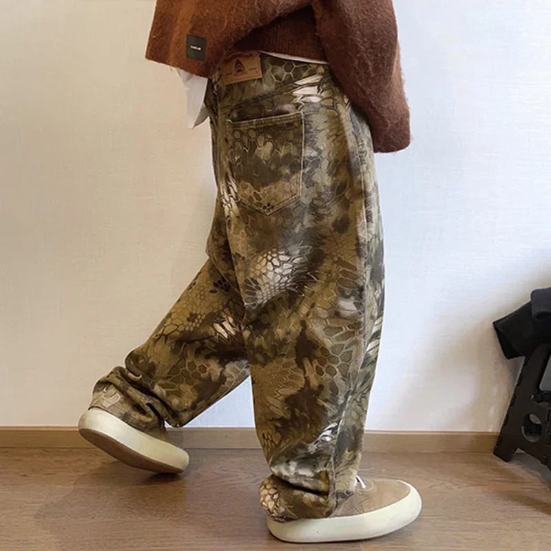 mens fashion snake print street clothing jeans casual denim pants American graphic hip Trouser 250408