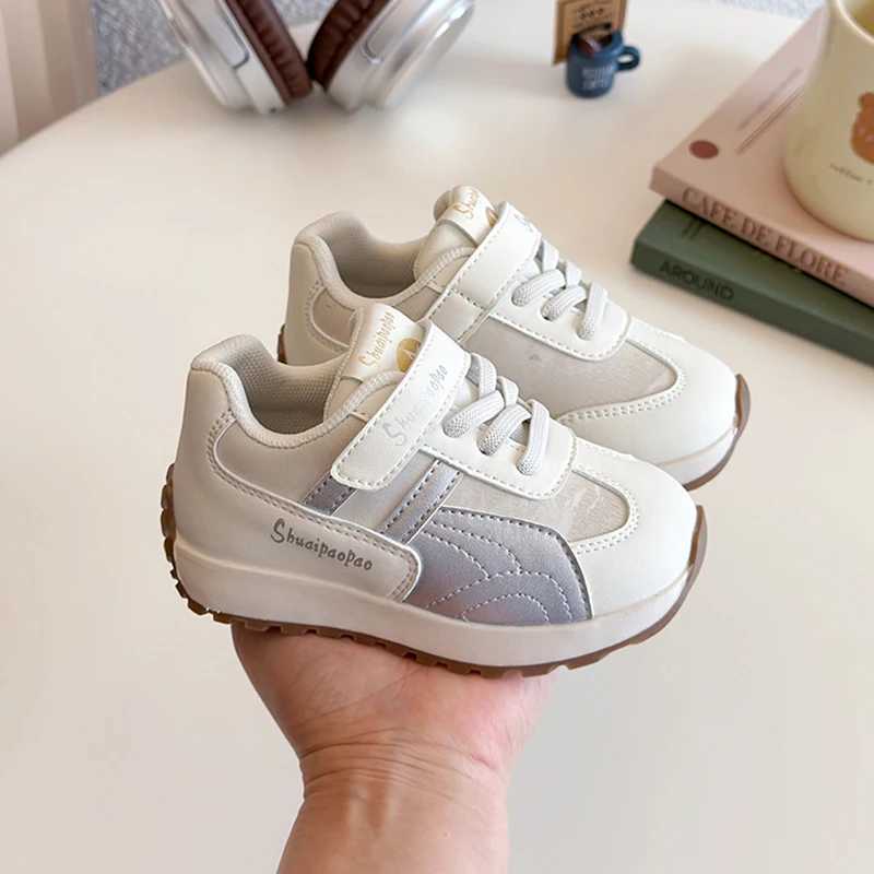 2025 Childrens Fashion Design Walking Shoes Sports Shoes Non slip Casual Shoes Boys and Girls Breathable Outdoor Board Shoes W250407