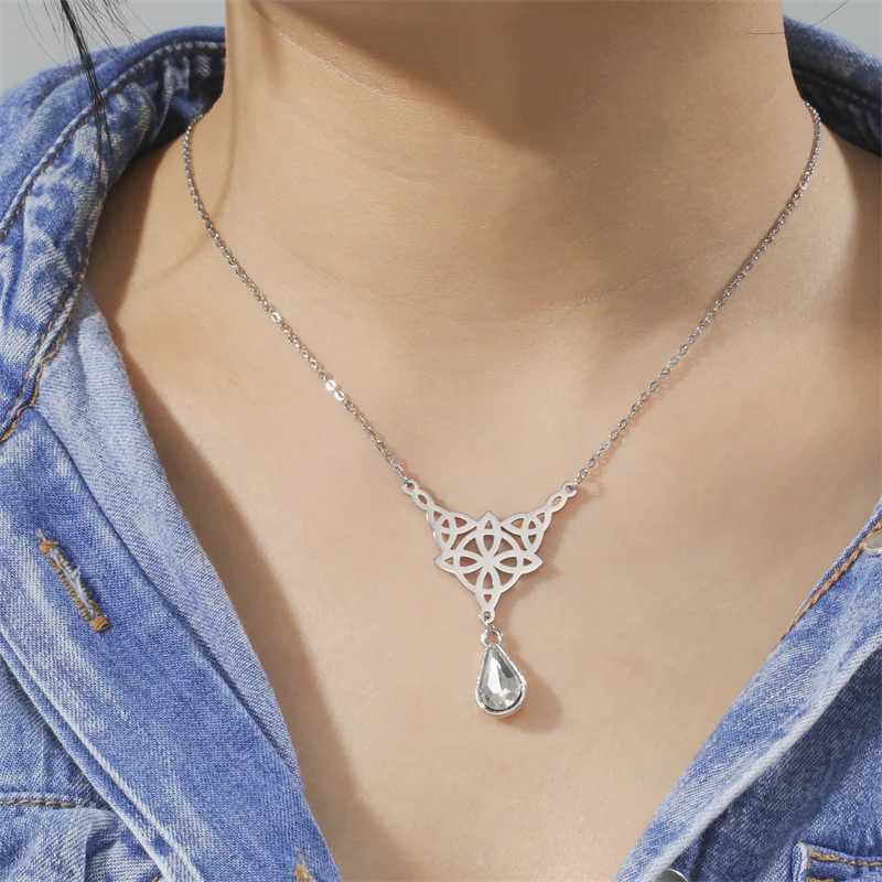Stainless Steel Necklace Witch Knot Crystal Pendant Choker Neck Chain Necklace for Women Couple Jewelry Friends Wedding GiftsC250407