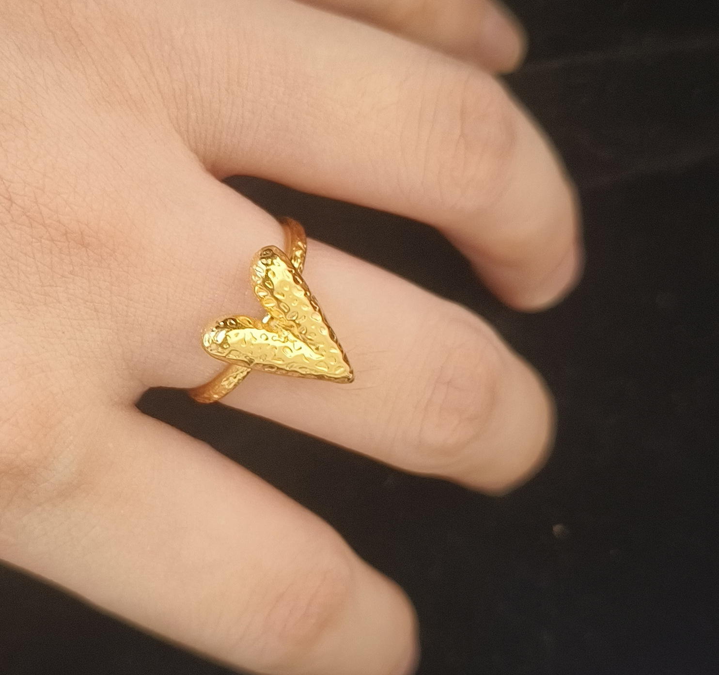 Top Source New Stainless Steel Texture Love end High grade Wrinkled Non fading Ring