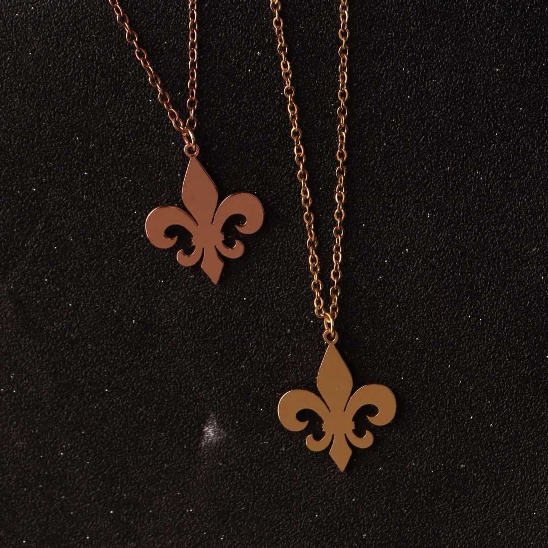 Stainless Steel Fleur De Lis Necklace Pendant Flower Lily Saint Nicholas Lotus Catholic French Royalty Necklace Women JewelryC250407