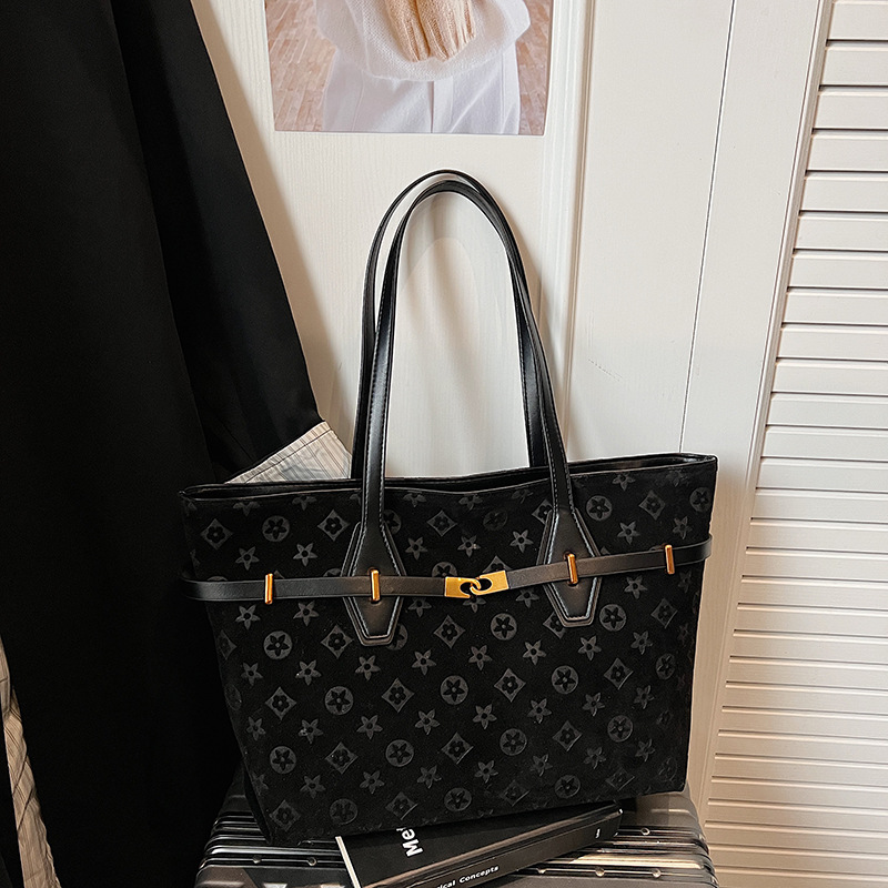 Designer Large Capacity Handtote Bag With Vintage Suede Underarm Bag Premium Hipster Shoulder Bag Free Shipping