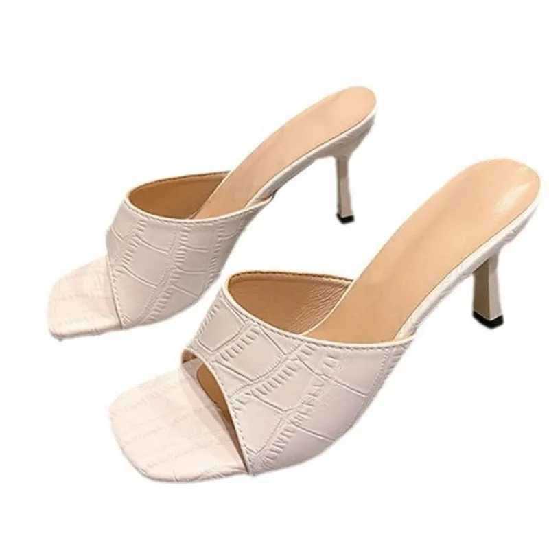 Womens high heels slider 2024 summer new Fi square foot flip sandals design open foot slider womens pumpXJ250407