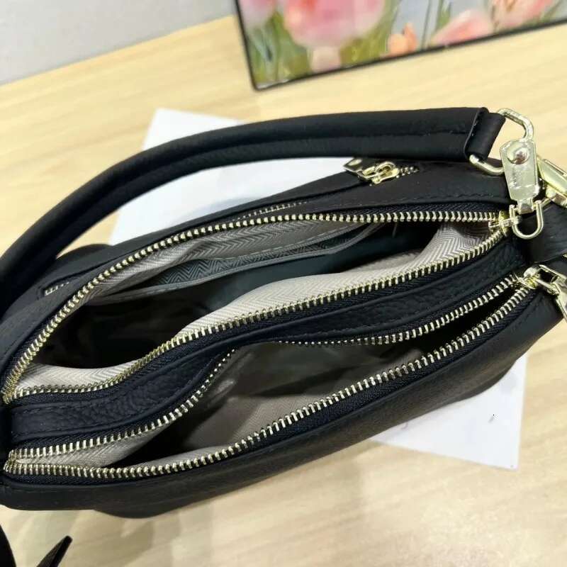 Ladies' Cow Leather Shoulder Large Capacity Fashionable Minimalist Tote Bag Women's Handbag With Multiple Colors To Match