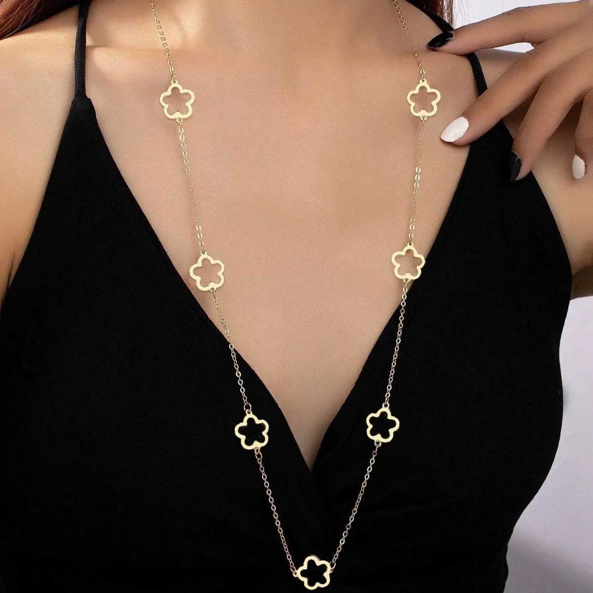 1 piece of fashionable and simple lucky flower necklace sweater chain skeleton five leaf flower long necklace Y250408