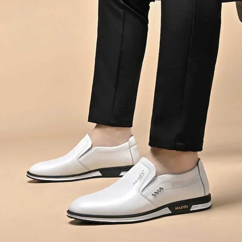 2024Leather Shoes for Men Designer Loafers High Quality Adult Men Driving Shoes Male Footwear Mens Formal Shoes Z251107