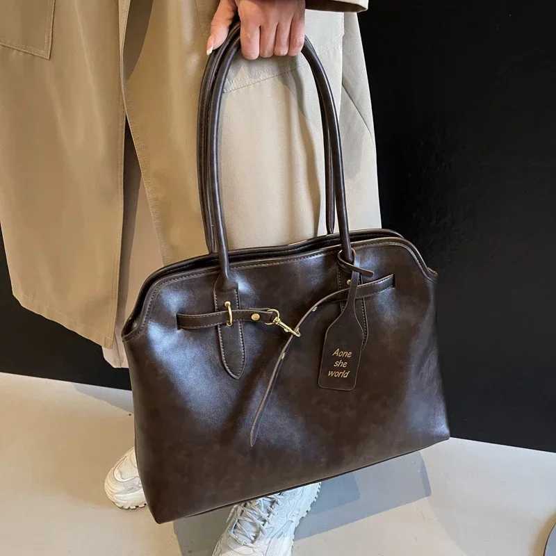 Vintage Large Capacity PU Leather Tote Bag for Women 2024 Autumn Trend Brown Lady Commuter Handbag Females Travel Shoulder BagC250408