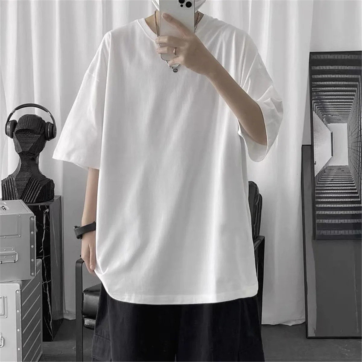 Cotton Summer Fashion Mens T-shirt Casual Solid Short Sleeve Classic Mens T-shirt 100% Cotton Korean Hip Hop Top T-shirt Black and White 250402