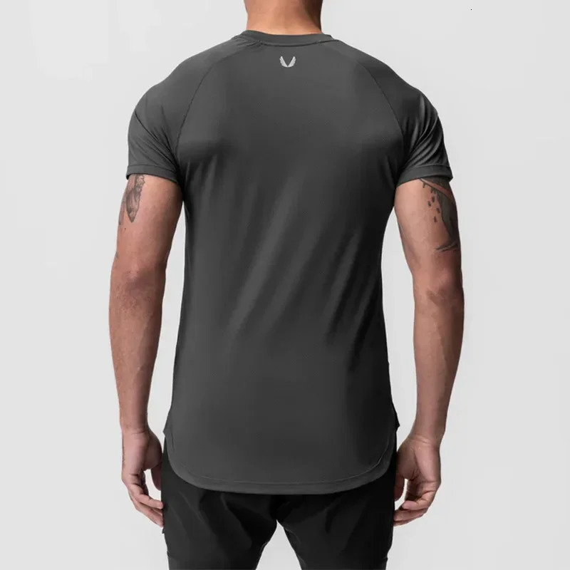 Gym mens summer casual tight fitting T-shirt short sleeved T-shirt mens fitness quick drying sportswear top sportswear 250402