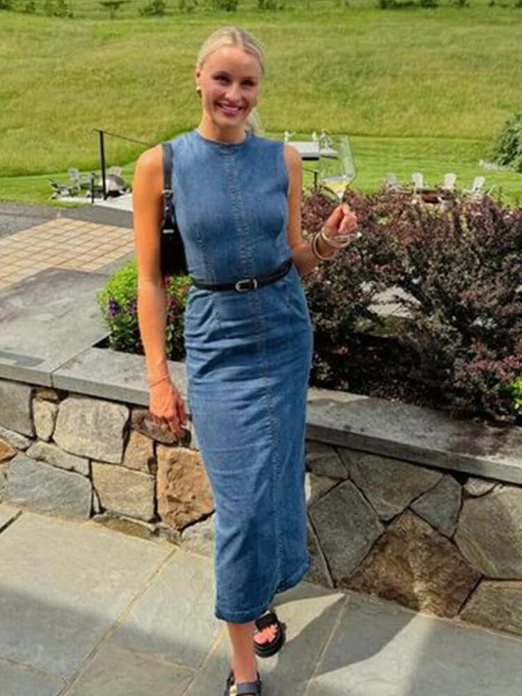 Denim Long Dresses for Women Sleeveless O Neck Midi Dress Slit Casual Commuting Robes 2025 Summer Female New Streetwear