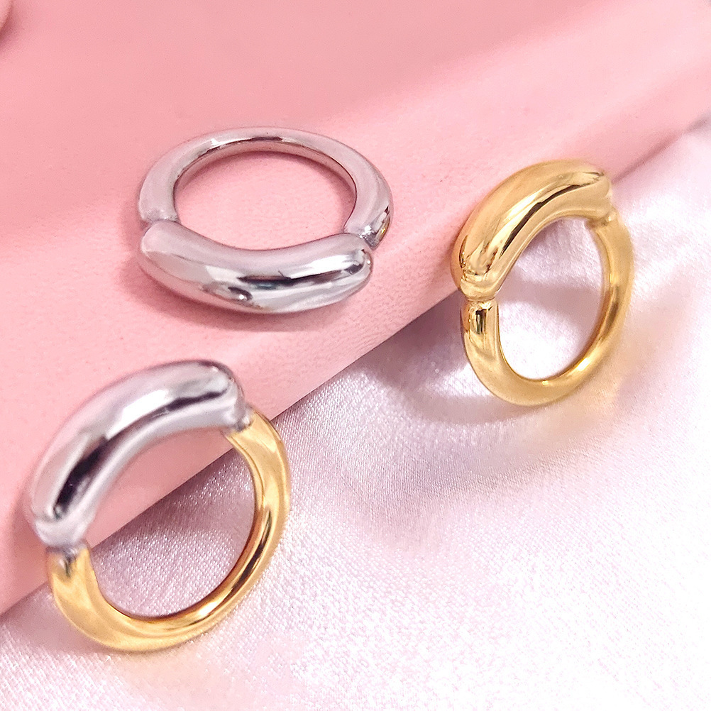 New Creative Thick Thread Smile Ring, Simple Personalized, Small and Unique, Titanium Steel Golden Ferry Color Clash Ring