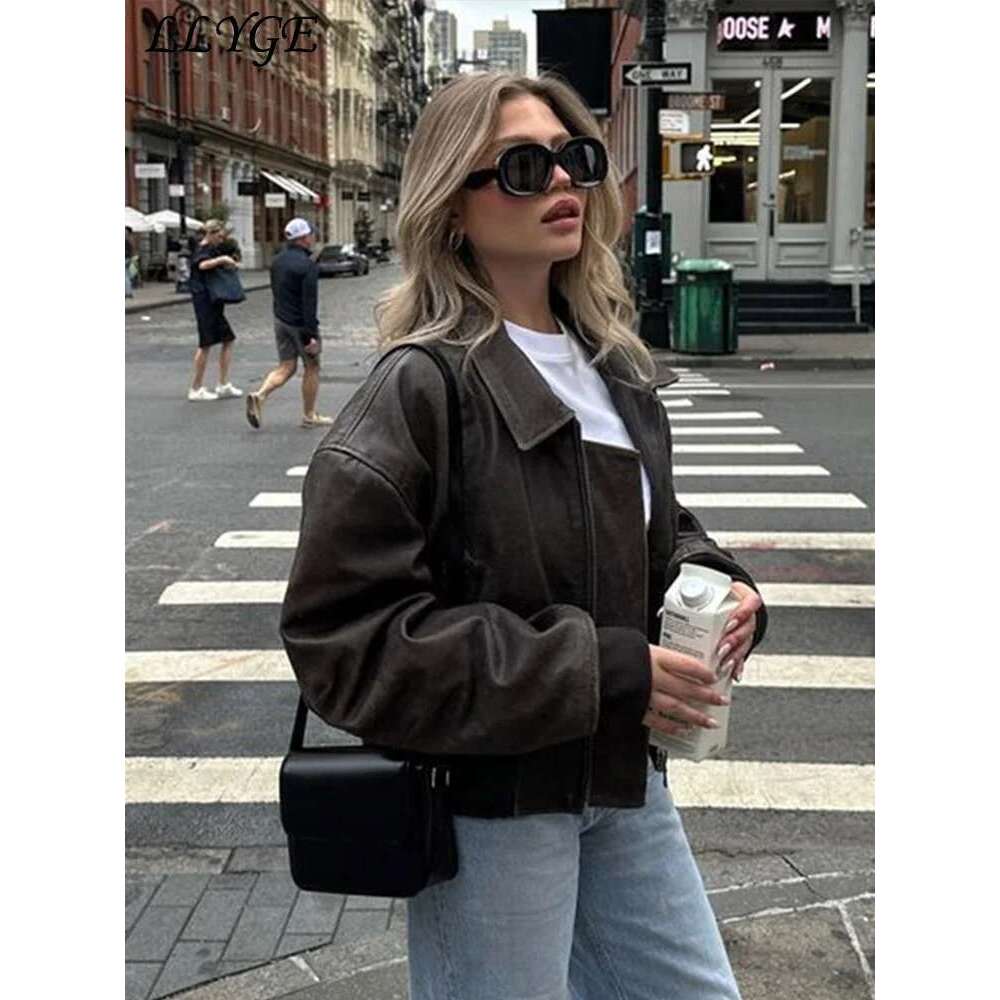 Short Leather Jacket Women Vintage Loose Lapel Long Sleeve Zipper Coat 2025 Spring Lady Locomotive High Street Outwear
