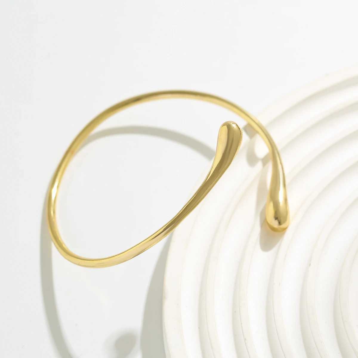 Salircon Simple Metal Water Drop Open Upper Arm Bracelet Bohen Smooth Upper Arm Bracelet Wens Casual Party Jewelry Gift C250408