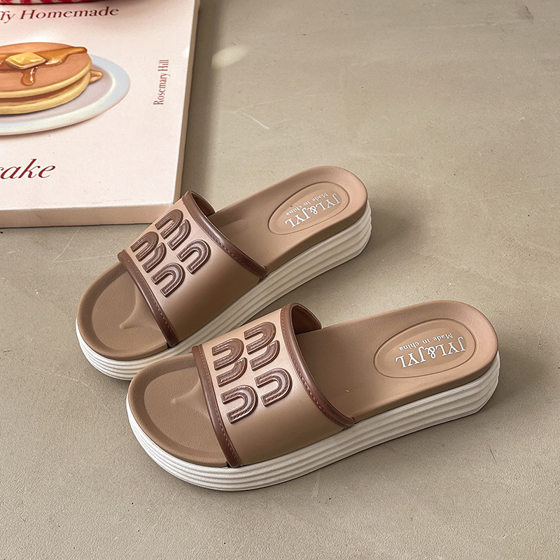 Women 2025 summer new thick bottom letter color outside the home to wear slippers Korean version of all beach flip-flops