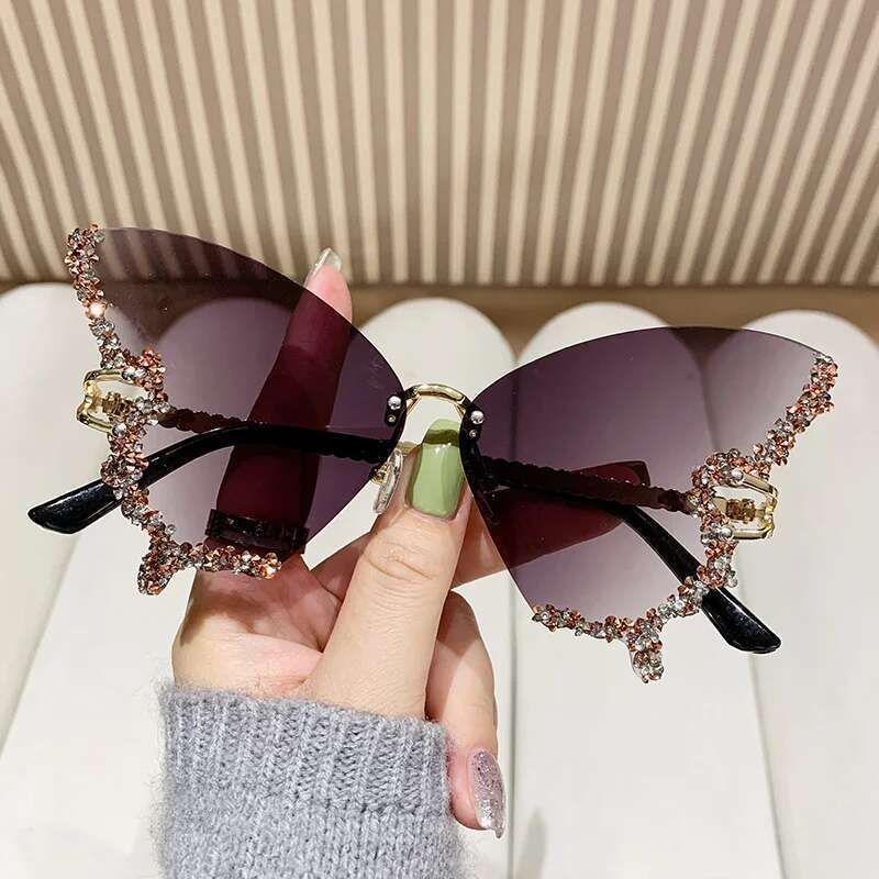 A Pair of Metal PC Trend Ins Net Red Butterfly Glasses Hair Fashion Street Shooting Catwalk Funny Sunglasses New