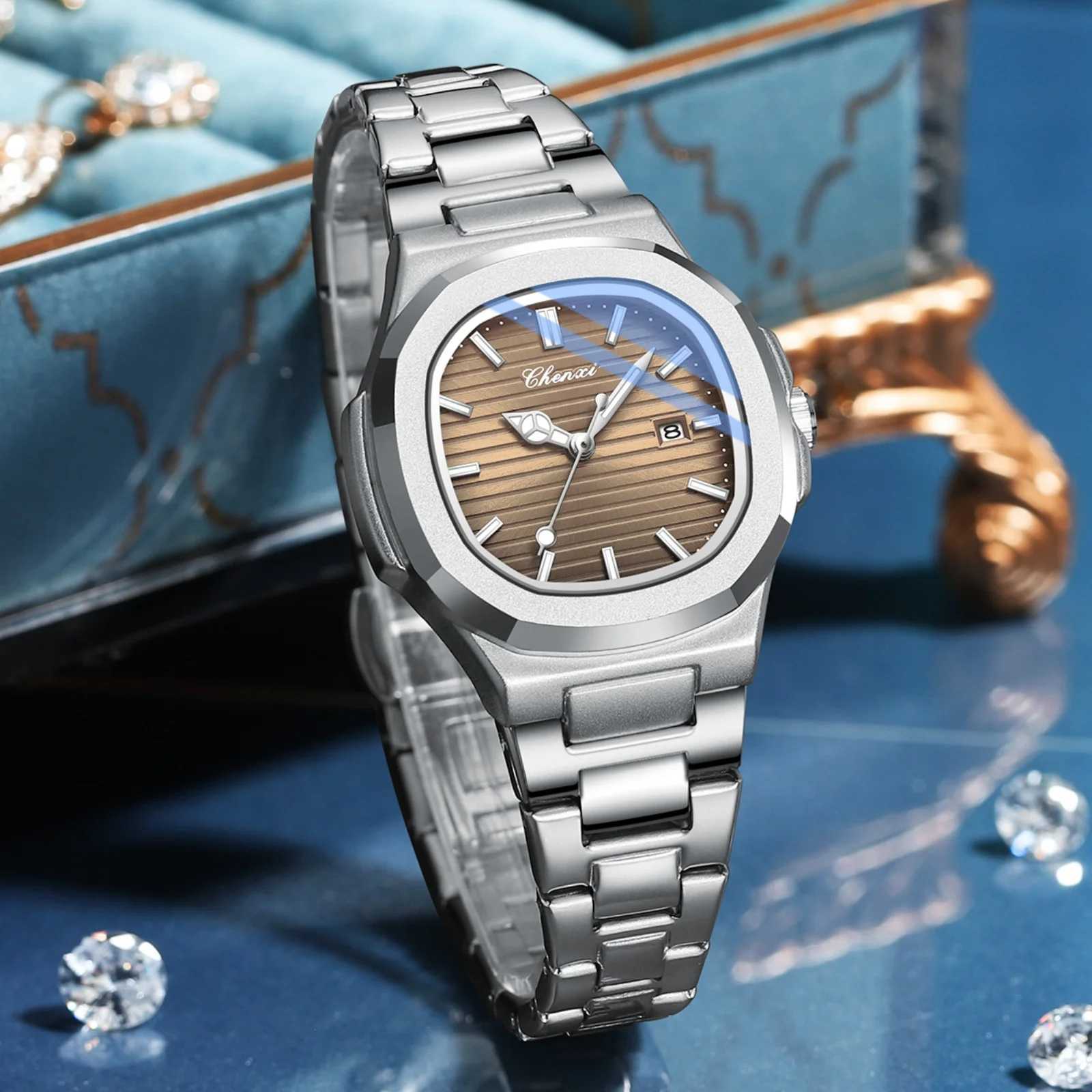 CHENXI 8222 Quartz Sport Womens Watch Womens Student Bracelet Womens Waterproof Watch Womens WatchT250408