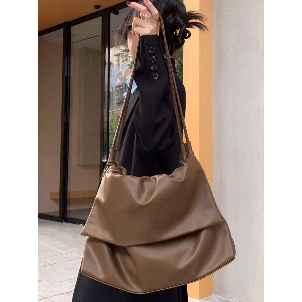 Women's Bags New Fashion Women Large Capacity Shoulder Softshell Cow Split Leather OL Work Crossbody Bags Designer Strap Messenger Bag