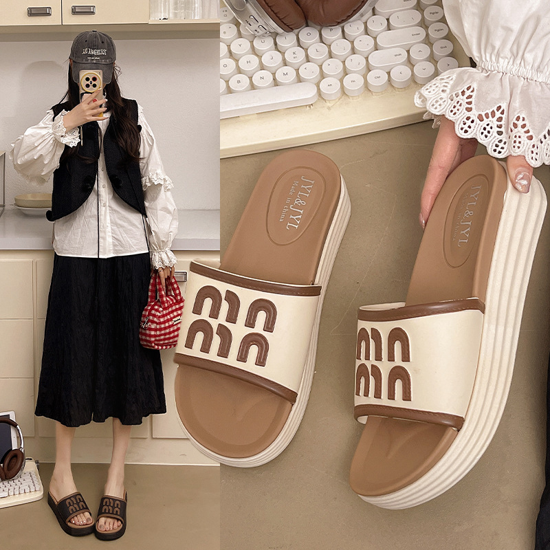 Women 2025 summer new thick bottom letter color outside the home to wear slippers Korean version of all beach flip-flops
