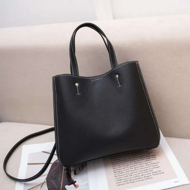 Head Layer Cowhide Single Shoulder Women's Handbag With Large Capacity, Ladies' High Quanlity Fashionable And Simple Tote Bag