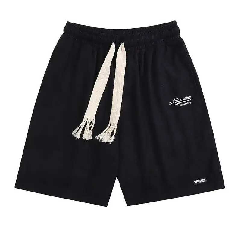 American style high street sports shorts fashionable and stylish new summer five minute shorts printed with loose design unisex styleXJ250407