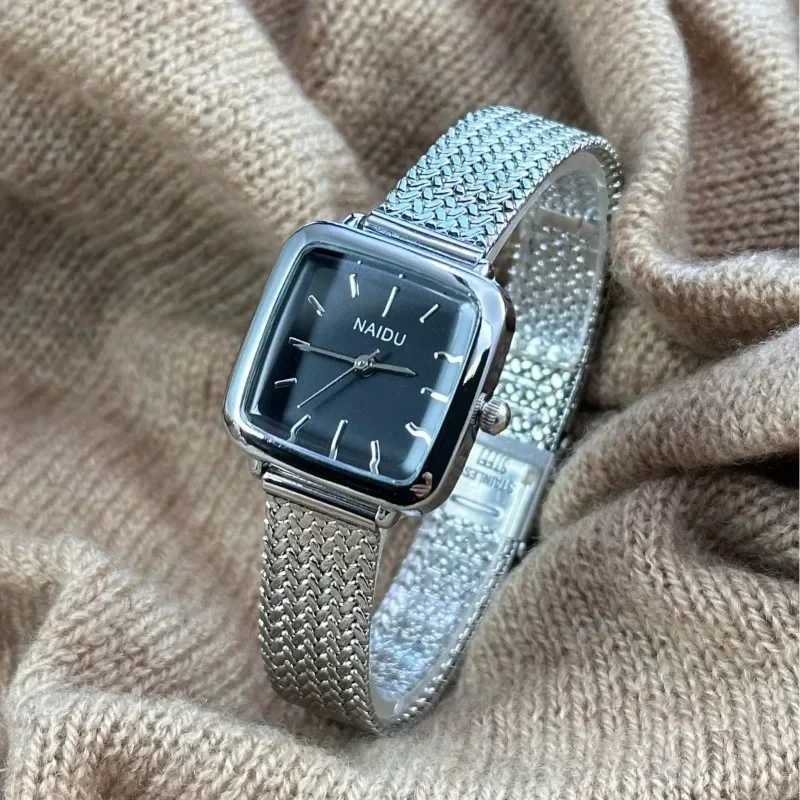 Luxury quartz watch retro womens watch Versatile womens simple small dial watch stainless steel strap watch Reloj MujerT250408
