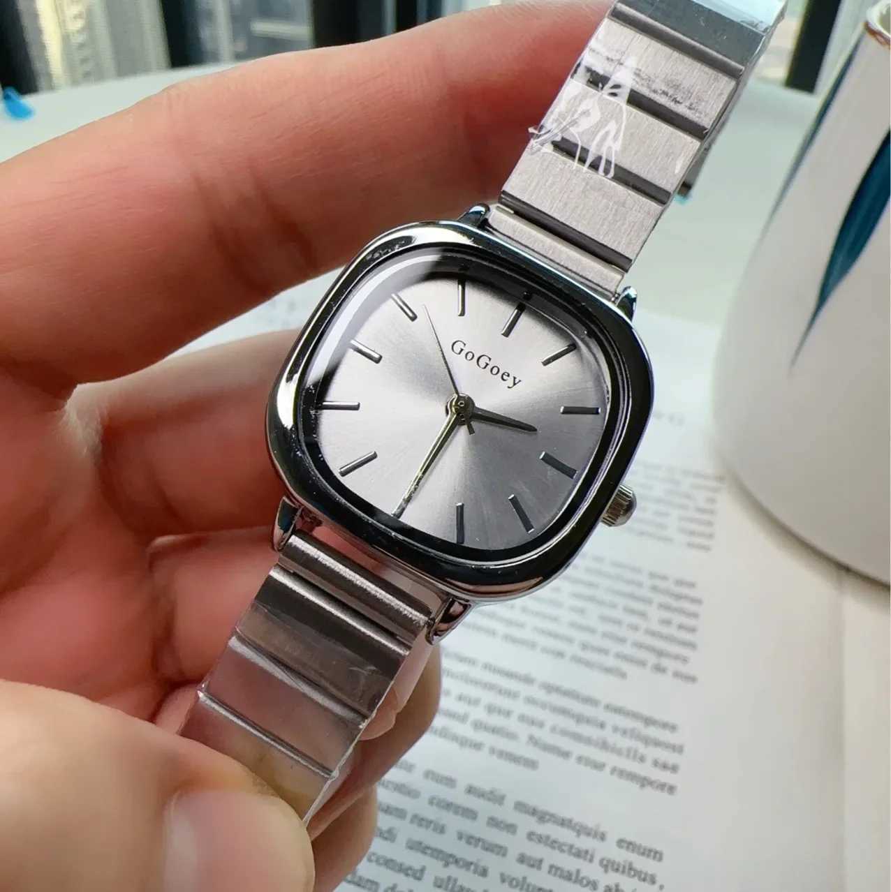 2025 New Luxury Womens Quartz Watch Fashion Pure Gold Womens Stainless Steel Watch Gift Direct Shipping Montre FemmeT250408