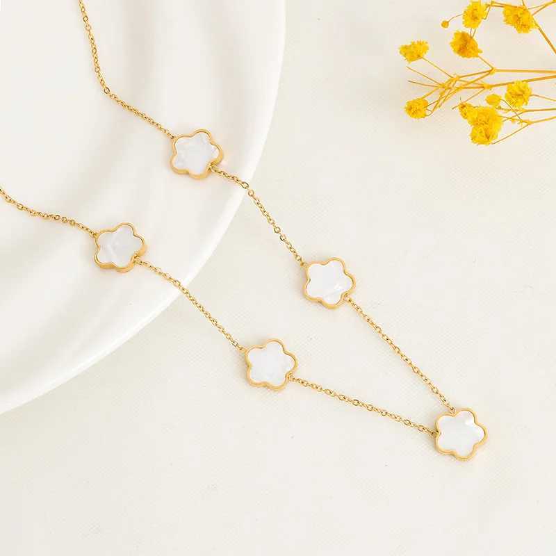 ALTERA High Quality Five leaf Charm Necklace Suitable for Womens Fashion Non Fading StainlESS Steel Wholesale of 5-Flower Jewelry Gifts Y250408